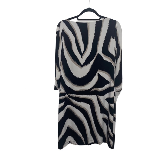 Chicos Knee Length 3/4 Split Sleeve Zebra Print Cold Shoulder Dress Sz 1 US/M8 - Picture 5 of 15